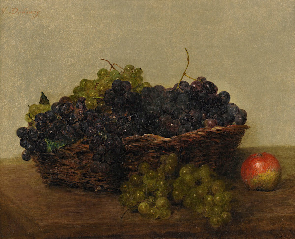Basket with grapes