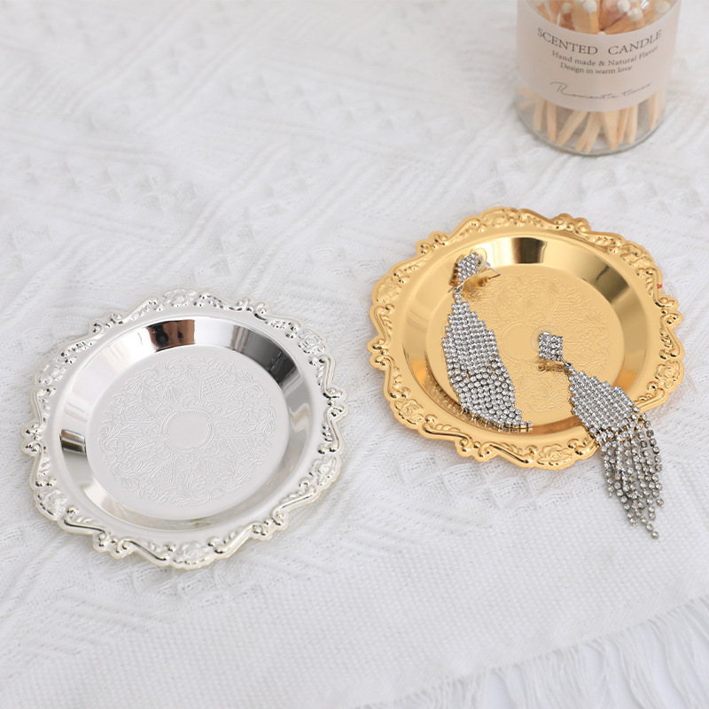 Dekorative Schale mit Reliefmuster, Gold