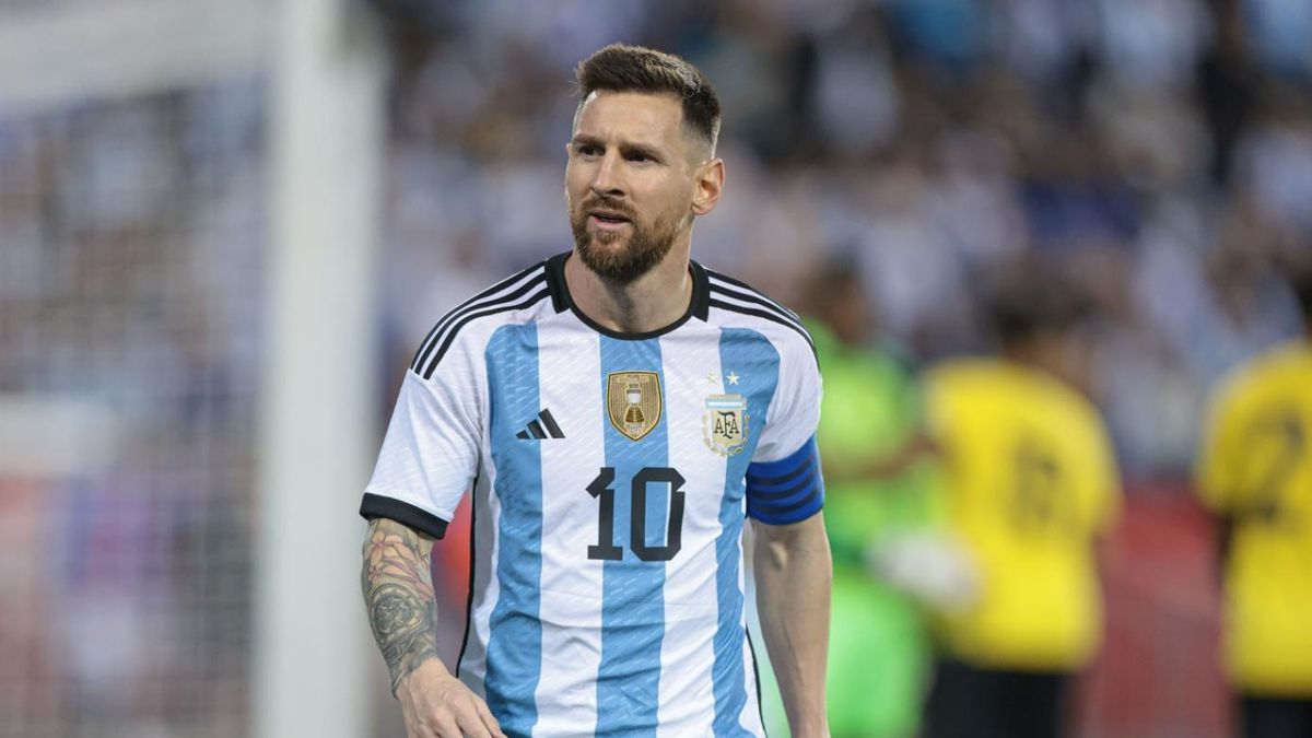 Nhà vô địch World Cup bị bão lớn tấn công - Tạp chí Tri thức