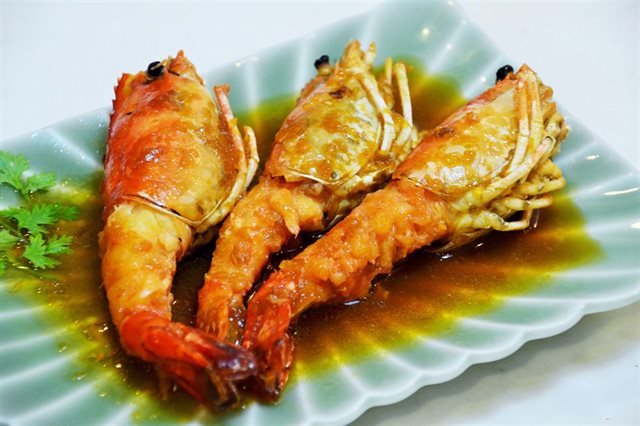 Tôm Rim Nước Dừa Đậm Đà