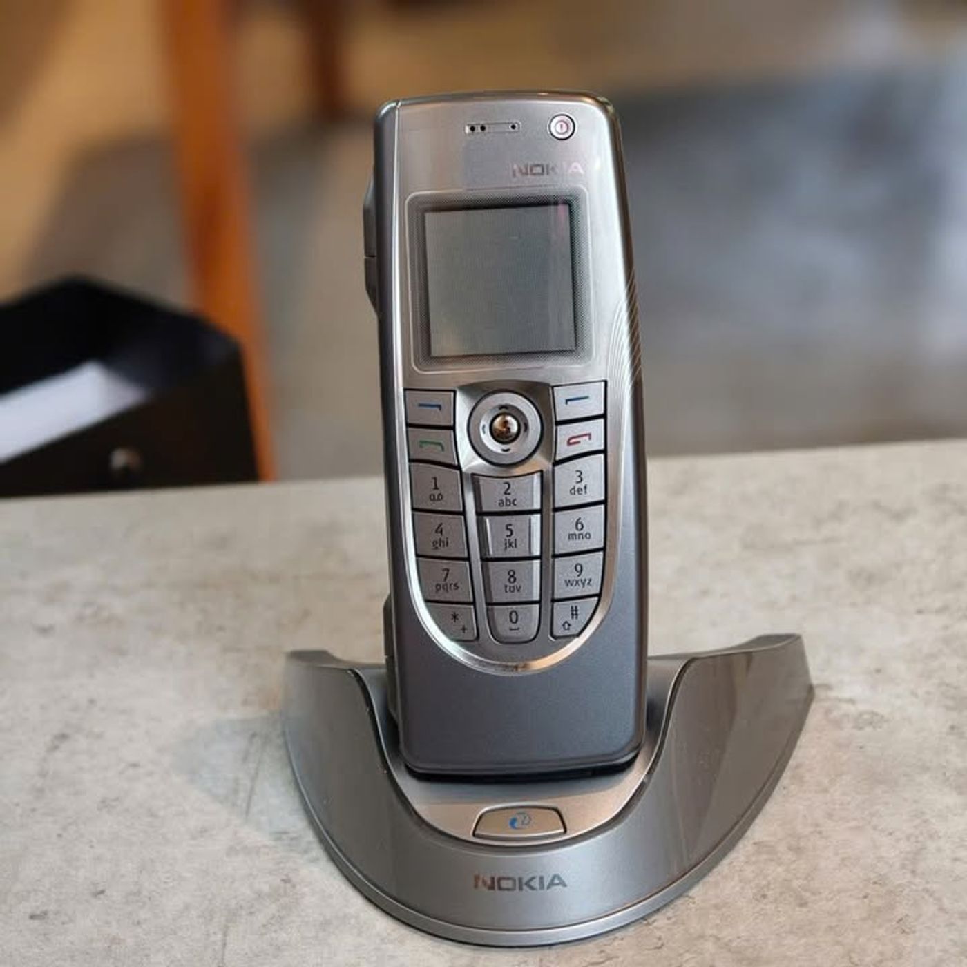 Nokia 9300 Communicator New 100% hiếm gặp xuất hiện trên thị trường sưu tầm