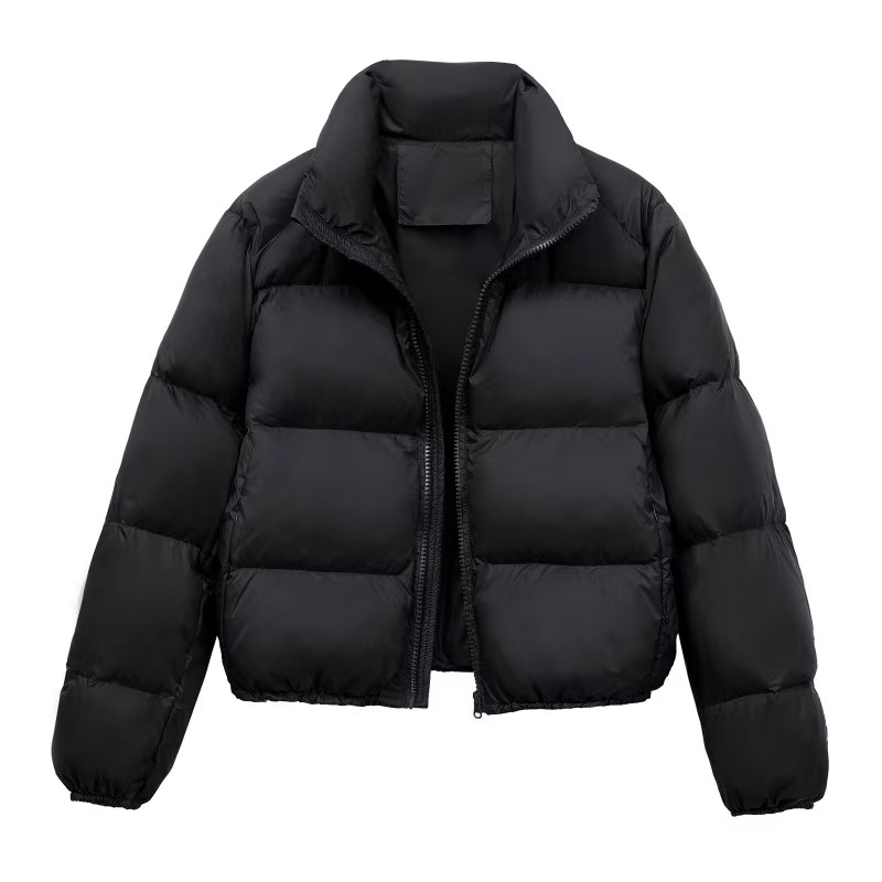 Short women's puffer jacket with zipper