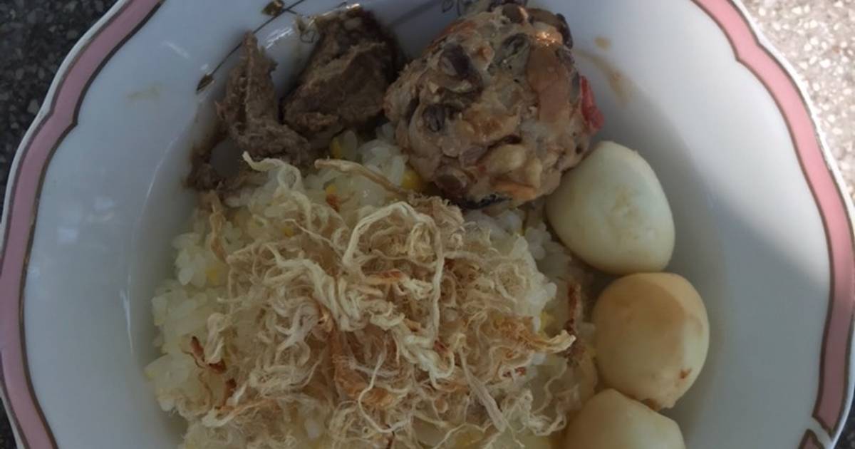 Xôi bắp pate xíu mại trứng cút