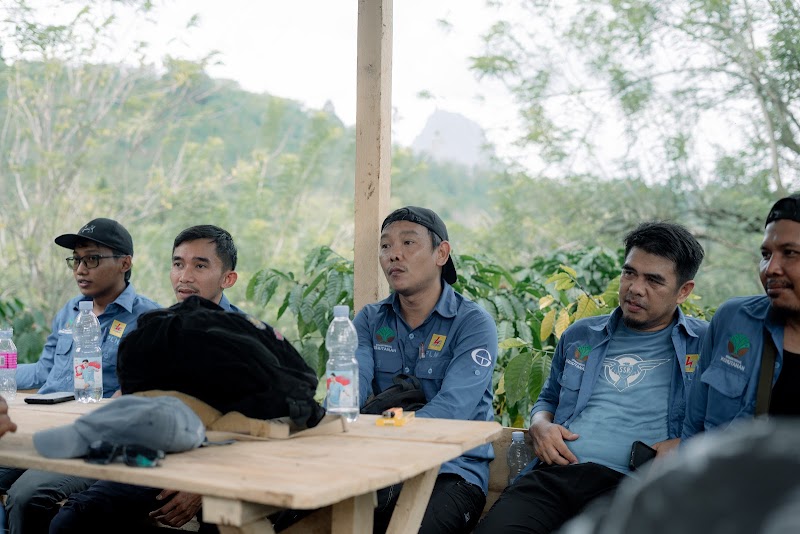 Dokumentasi lapangan kerja bersama masyarakat