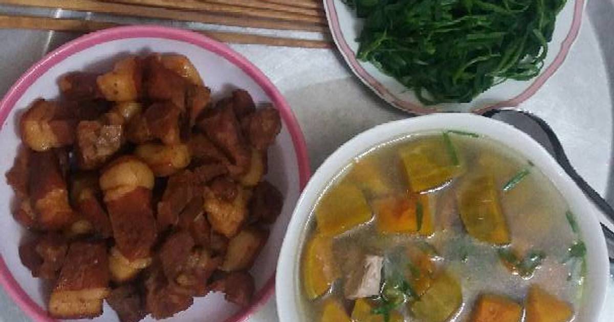 Mâm cơm nhà em