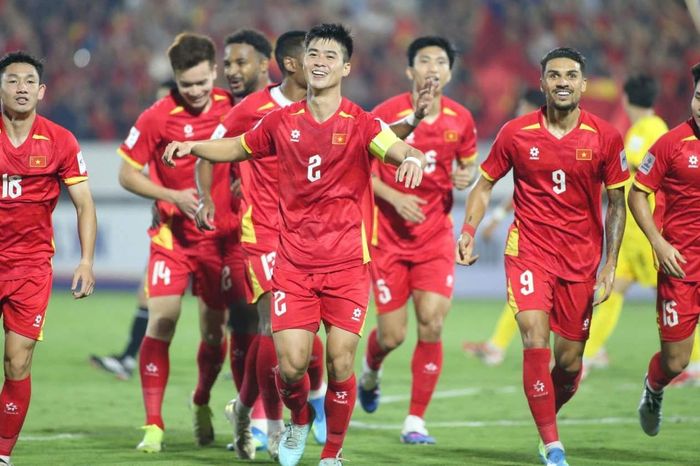 Tuyển Việt Nam lập kỳ tích, trở lại top 100 FIFA đầy ấn tượng - Báo VietnamNet