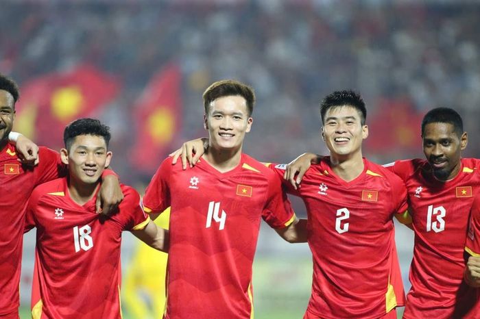 Video bóng đá Việt Nam 3-1 Malaysia: Xuân Son, Hoàng Hên tỏa sáng - Báo VietnamNet