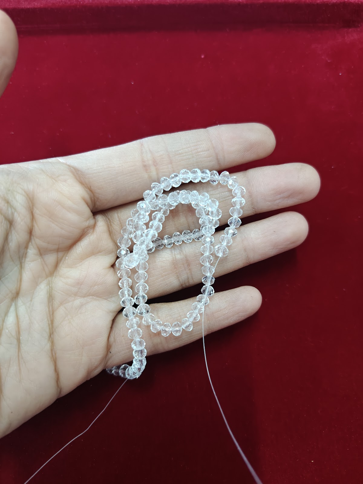 White crystal 4 mm 1 line