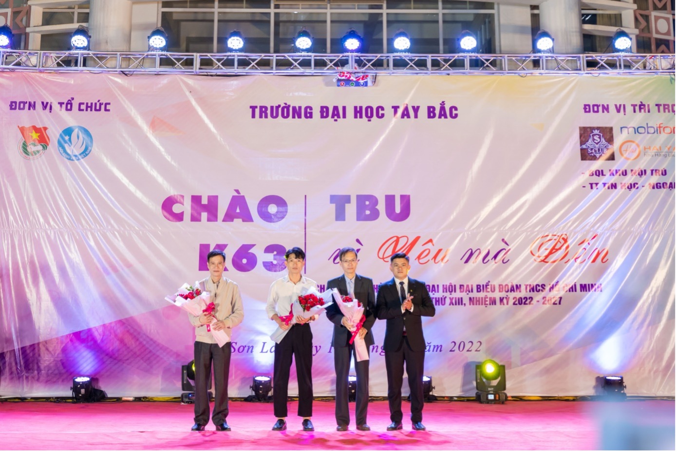Đoàn Thanh niên - Hội Sinh viên tổ chức Chương trình Chào Tân Sinh viên K63