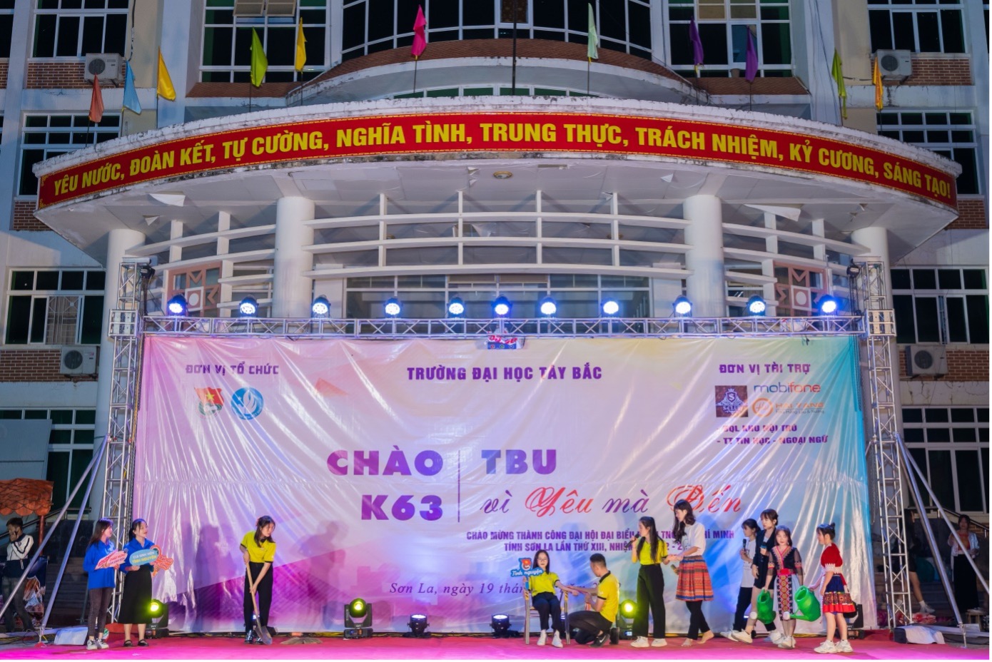 Đoàn Thanh niên - Hội Sinh viên tổ chức Chương trình Chào Tân Sinh viên K63