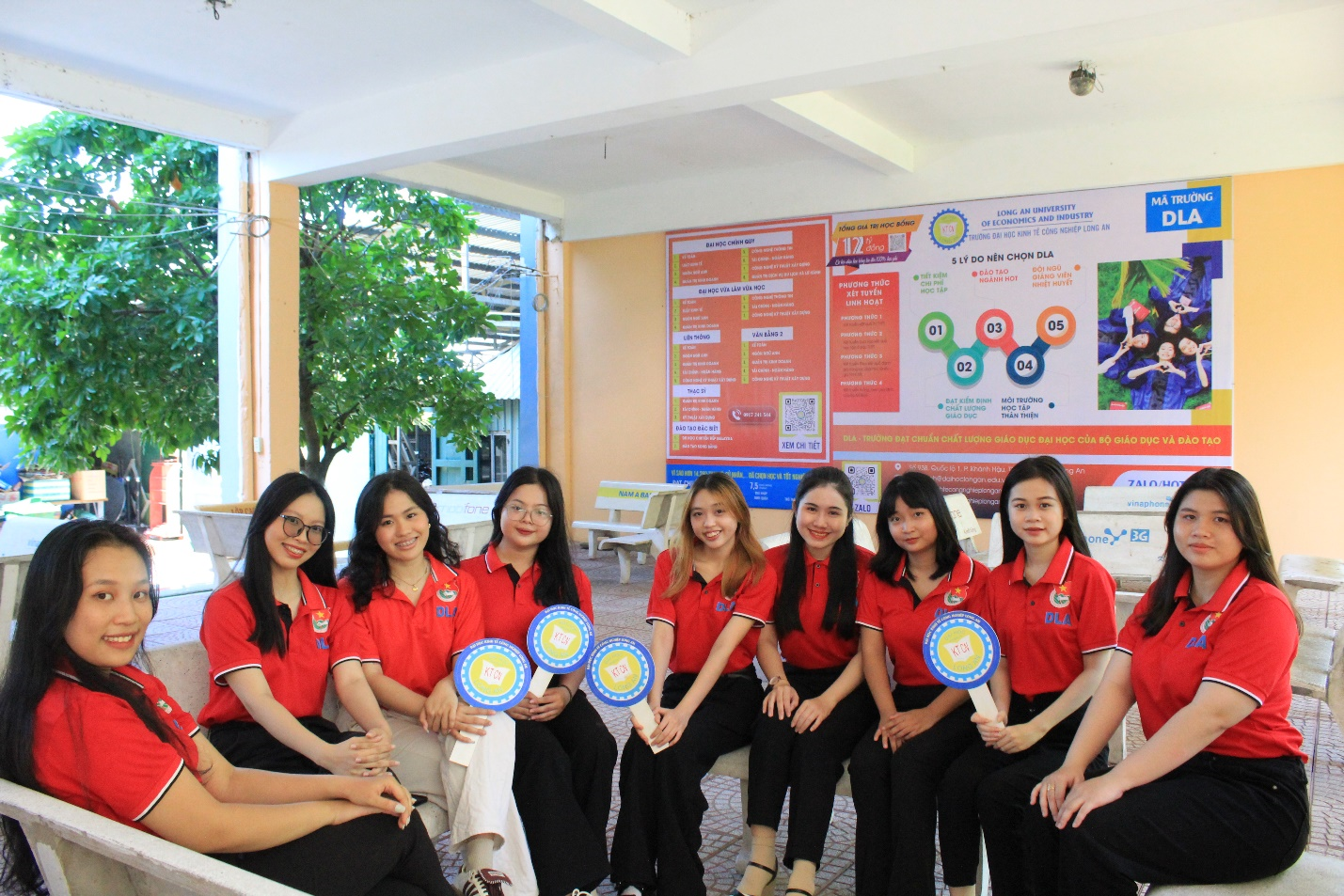  Giao lưu giữa sinh viên trường DLA và sinh viên trường nước ngoài