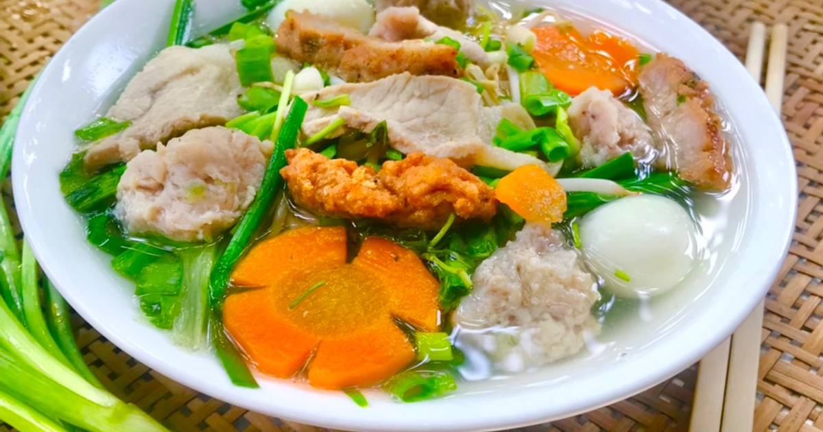 Bún chả cá thập cẩm cho bữa sáng