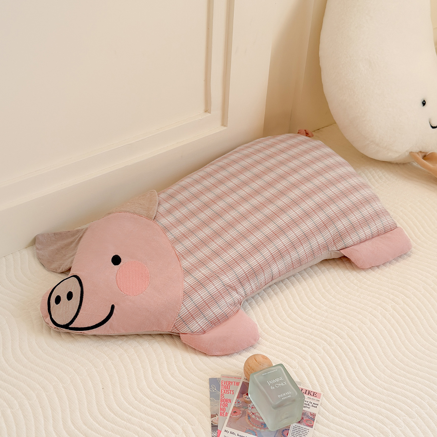 Kids' pillow filled with buckwheat, cartoon design
