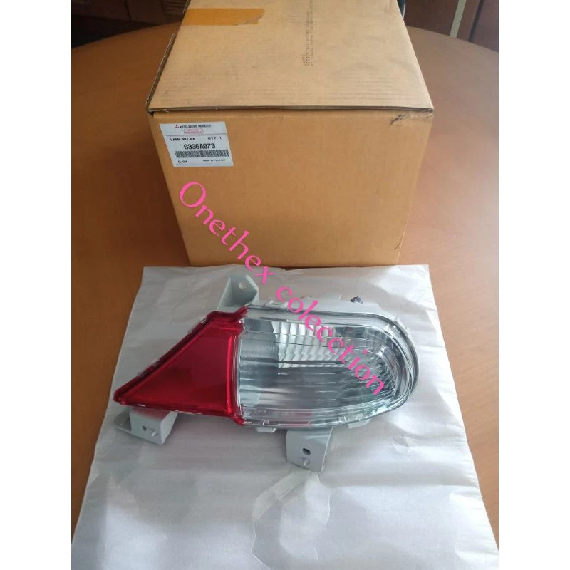 Lampu Mundur Pajero Sport Original Mitsubishi 8336A073/74 untuk Keamanan Berkendara