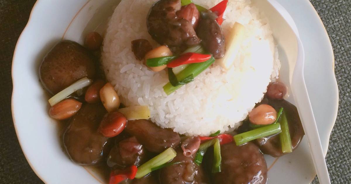 Cơm tấm nấm kho