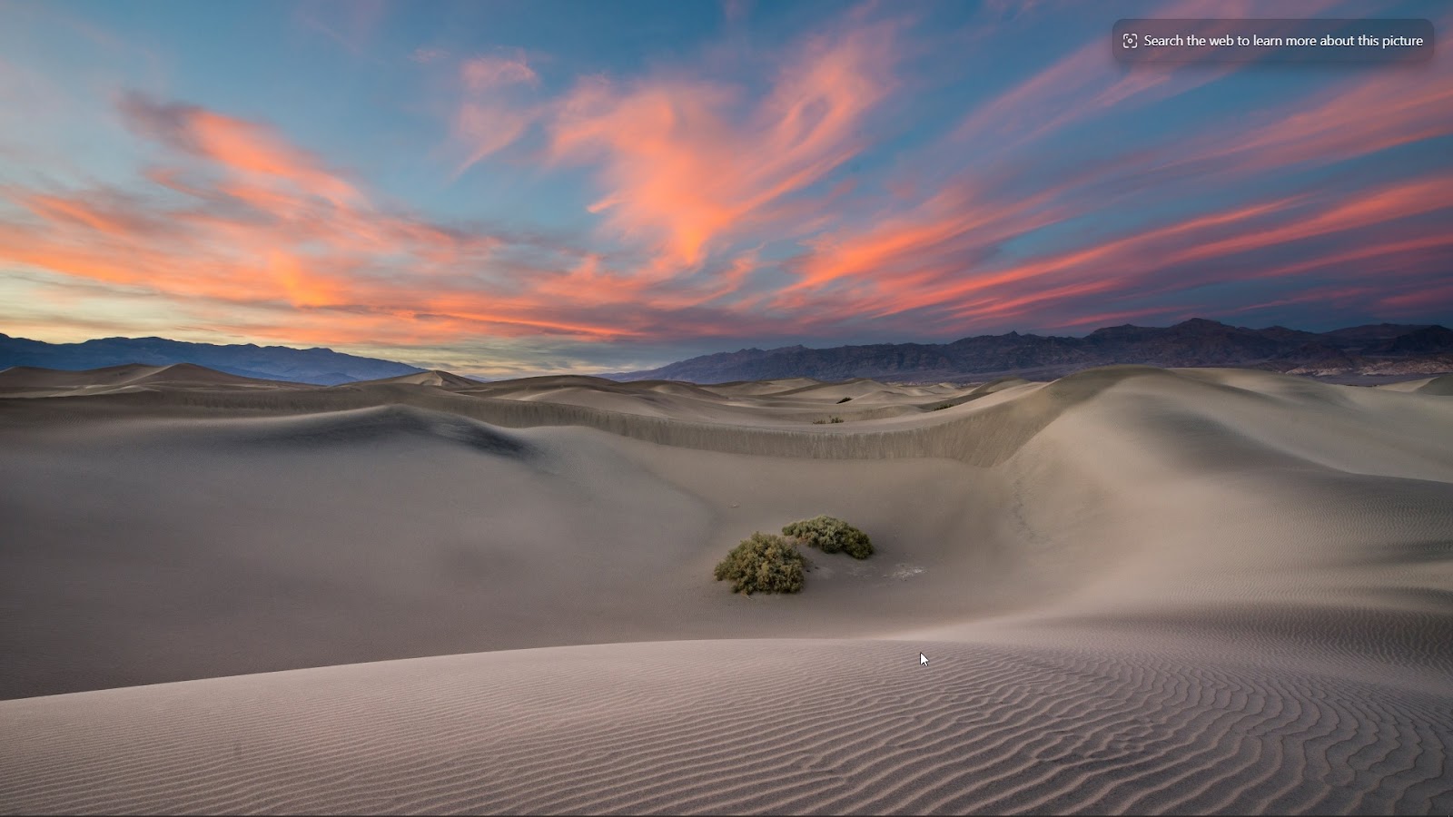  Mesquite Flat Sand Dunes in Death Valley National Park, United States
