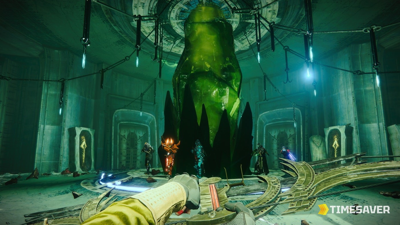 The Crota's End raid crystal chamber in Destiny 2, Guardians standing before the large green Hive crystal