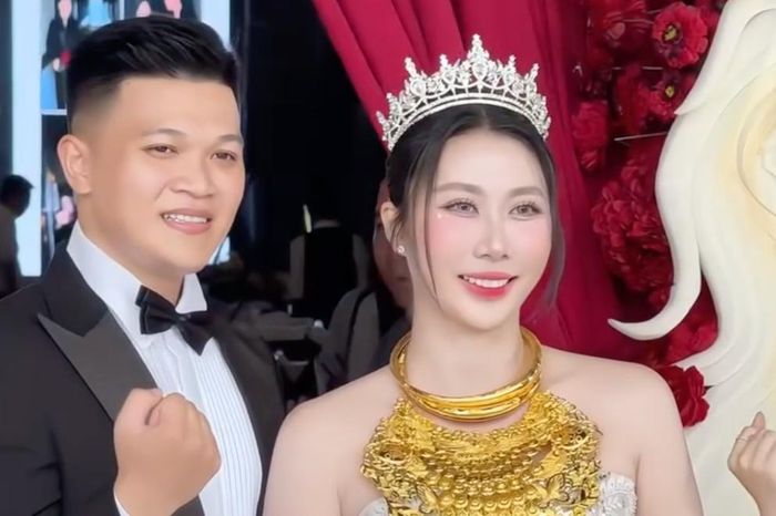 Cô dâu mang bó hoa cưới 10 cây vàng - Tạp chí Tri thức