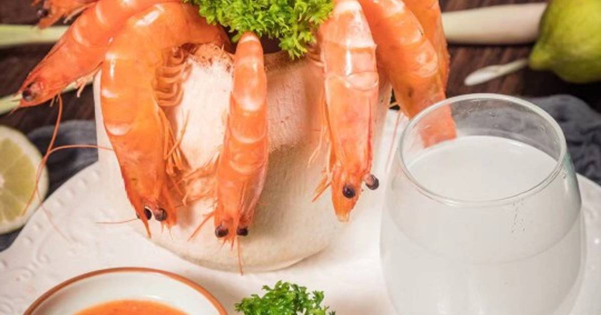 Tôm luộc nước dừa & muối ớt xanh đỏ