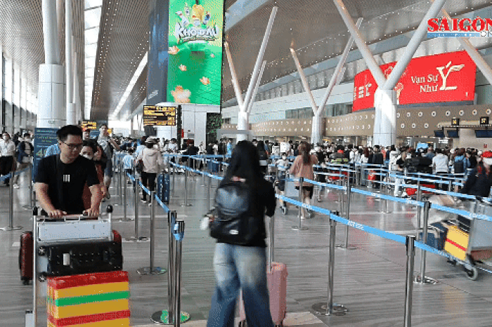 Lễ 30-4 và 1-5, sân bay Tân Sơn Nhất dự kiến đón 125.000 khách/ngày - Báo Sài Gòn Giải Phóng