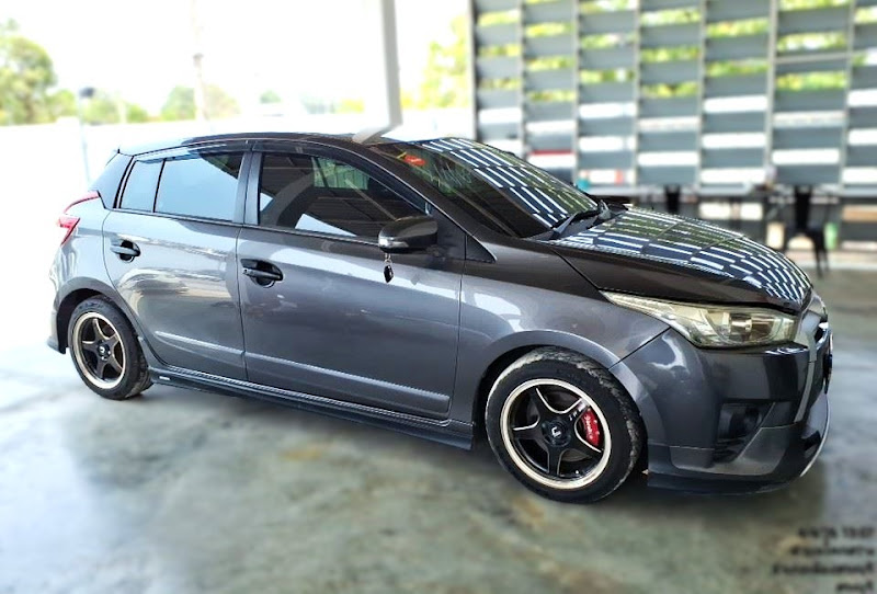 TOYOTA YARIS ECO