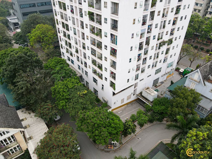 <p>Chung cư South Building được khởi công vào năm 2010 và bàn giao vào quý I/2018. Hiện tại, các căn hộ tại đây đã được bán hết và chỉ có thể mua lại trên các thị trường thứ cấp.</p>