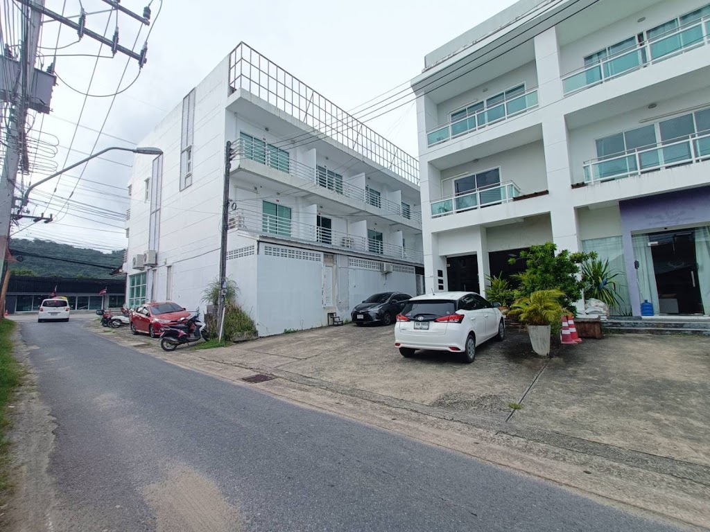 เชิงพาณิชย์ · ฉลอง 4
