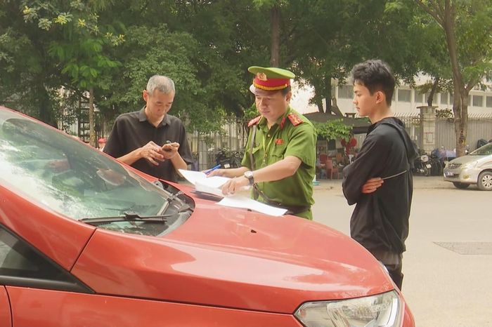 Phường Bạch Mai lập lại trật tự trên phố Trần Đại Nghĩa - Đài Phát thanh và truyền hình Hà Nội