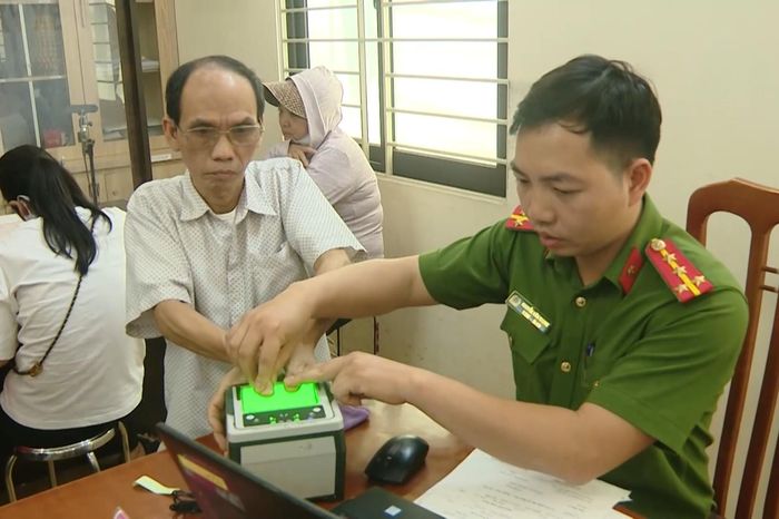Vượt thời gian, vượt khó khăn phục vụ nhân dân - Đài Phát thanh và truyền hình Hà Nội
