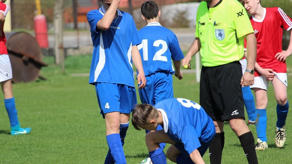 스포츠 용어 파울의 유래와 종목별 적용 차이