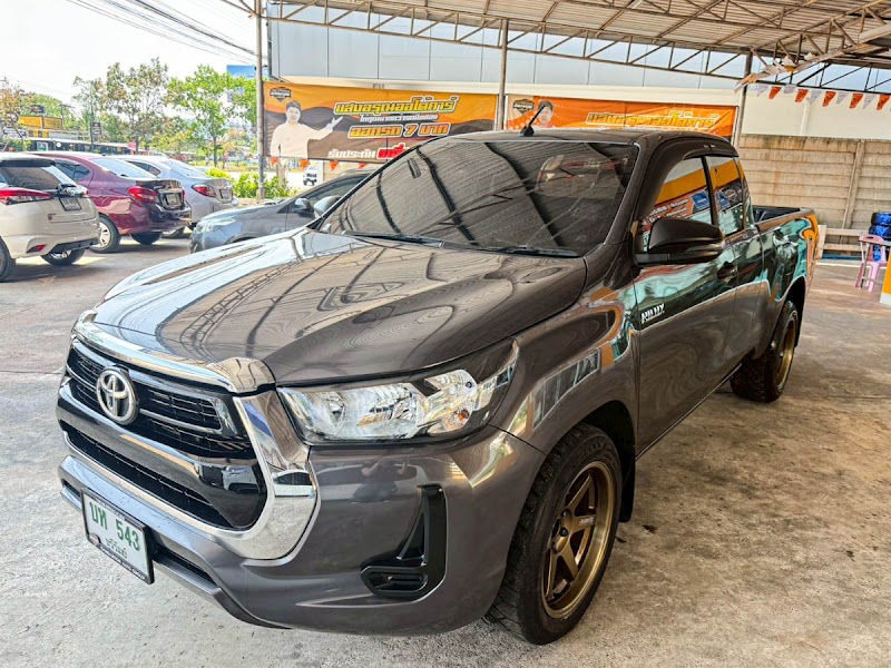 TOYOTA HILUX REVO