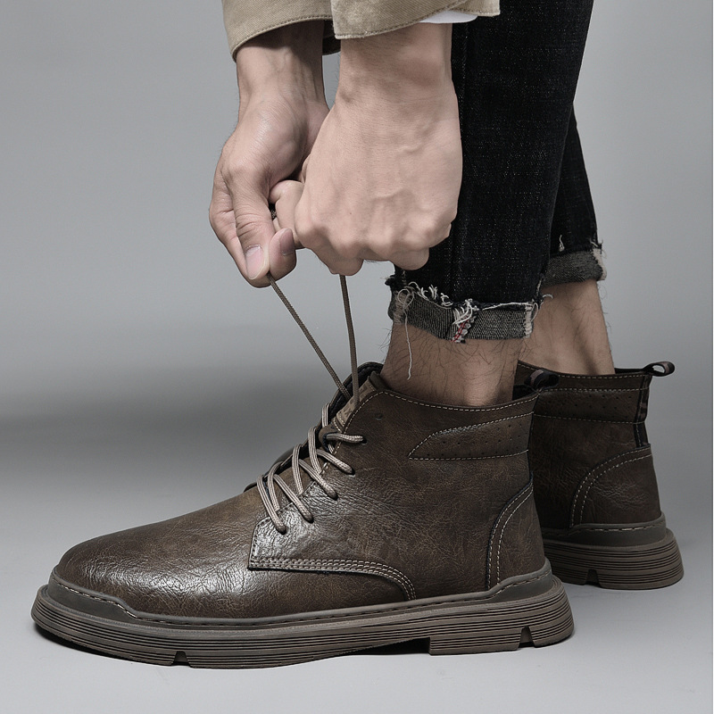 Gefütterte Herren-Lederstiefel mit Ziernähten