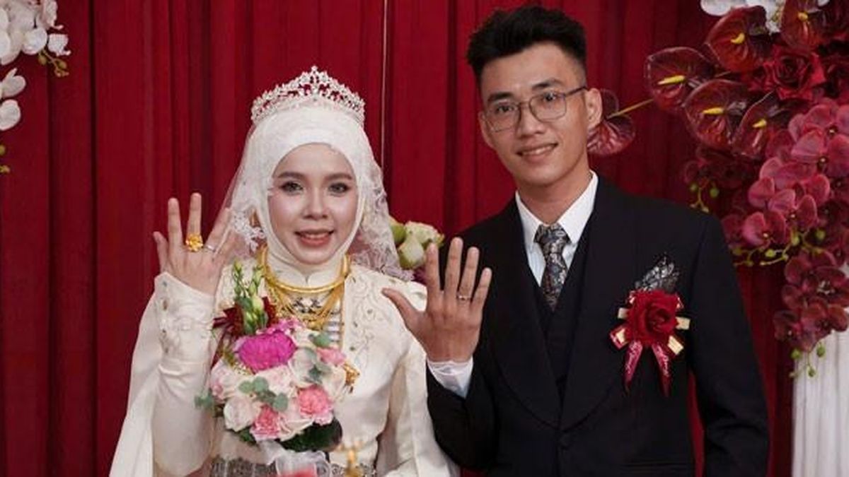 Chú rể Cần Thơ cưới vợ người Chăm, làm 3 đám cưới trong 7 ngày - Báo VietnamNet