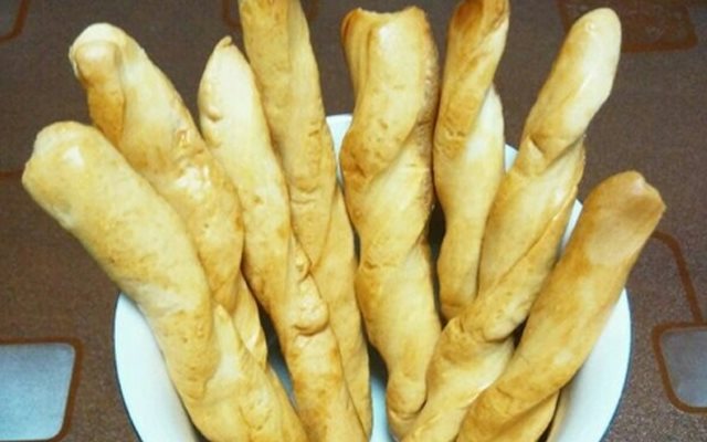 Bánh Mì Hình Que
