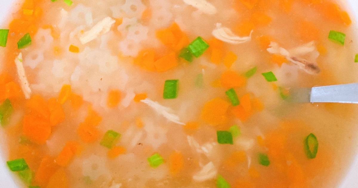 Nui thịt gà cà rốt cho bé