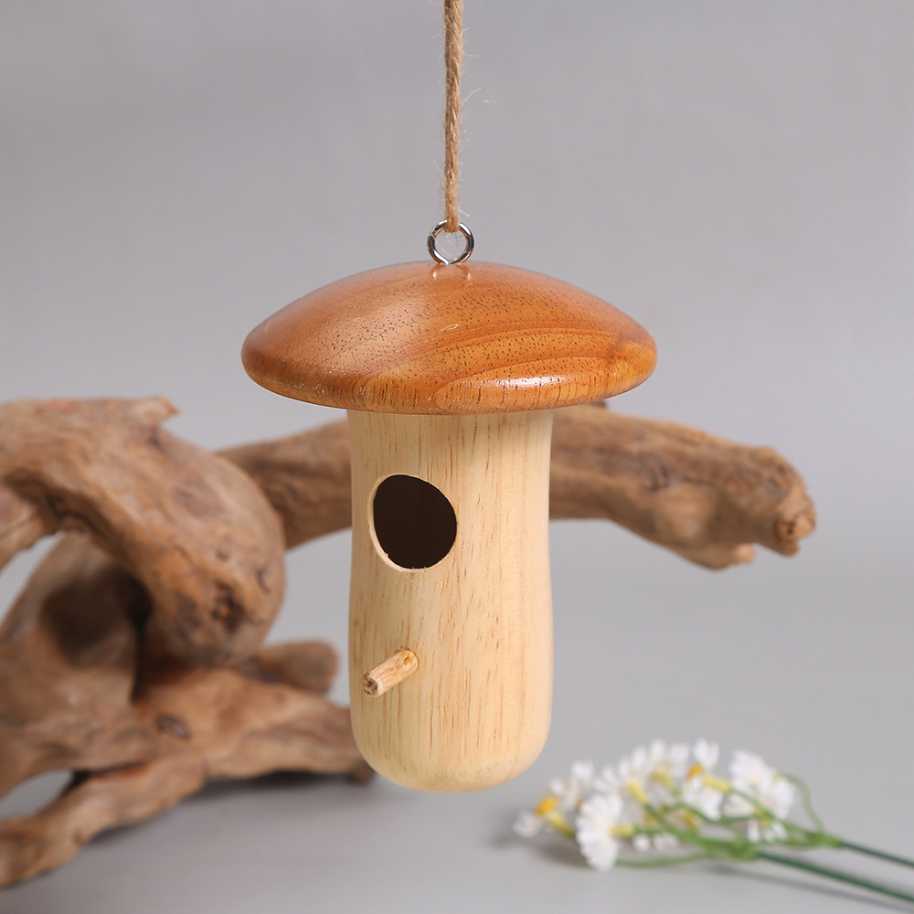 Hängendes Mini-Vogelhaus aus Holz für den Garten