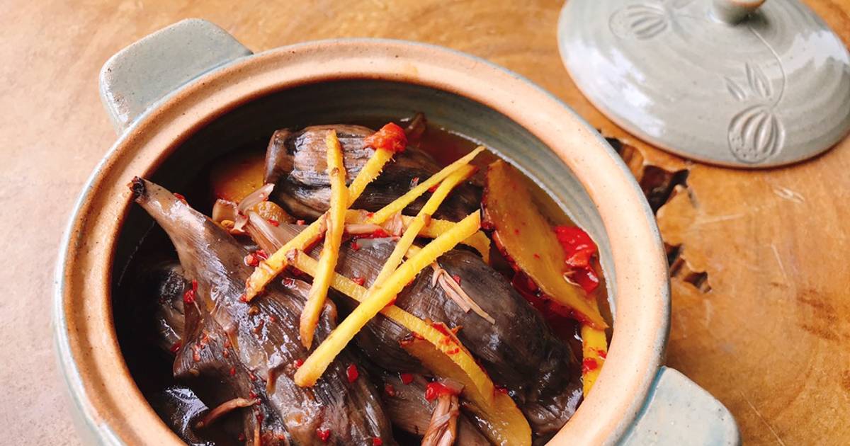 Nõn chuối kho riềng