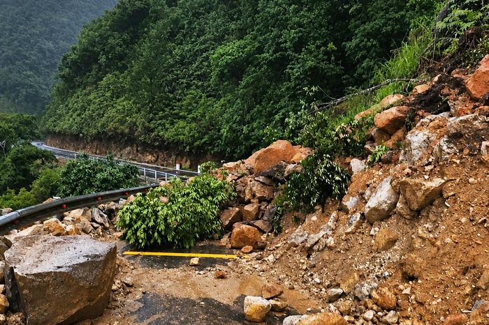 Tin cảnh báo lũ quét, sạt lở đất ở 5 tỉnh Bắc Bộ và dự báo thời tiết 1 tháng tới - Báo VTC News