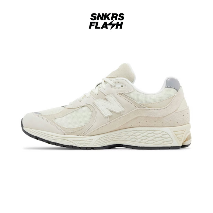 NEW BALANCE 2002R CREAM - M2002RCC - Size 39.5