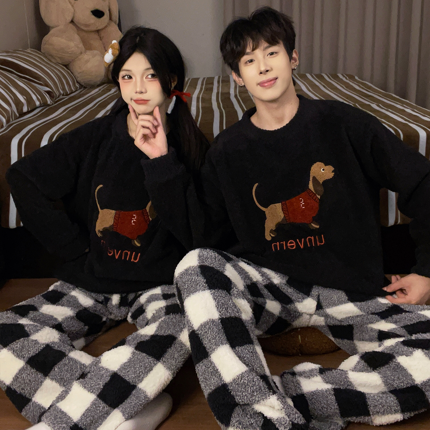 Fluffy couple's pajama set made of coral fleece