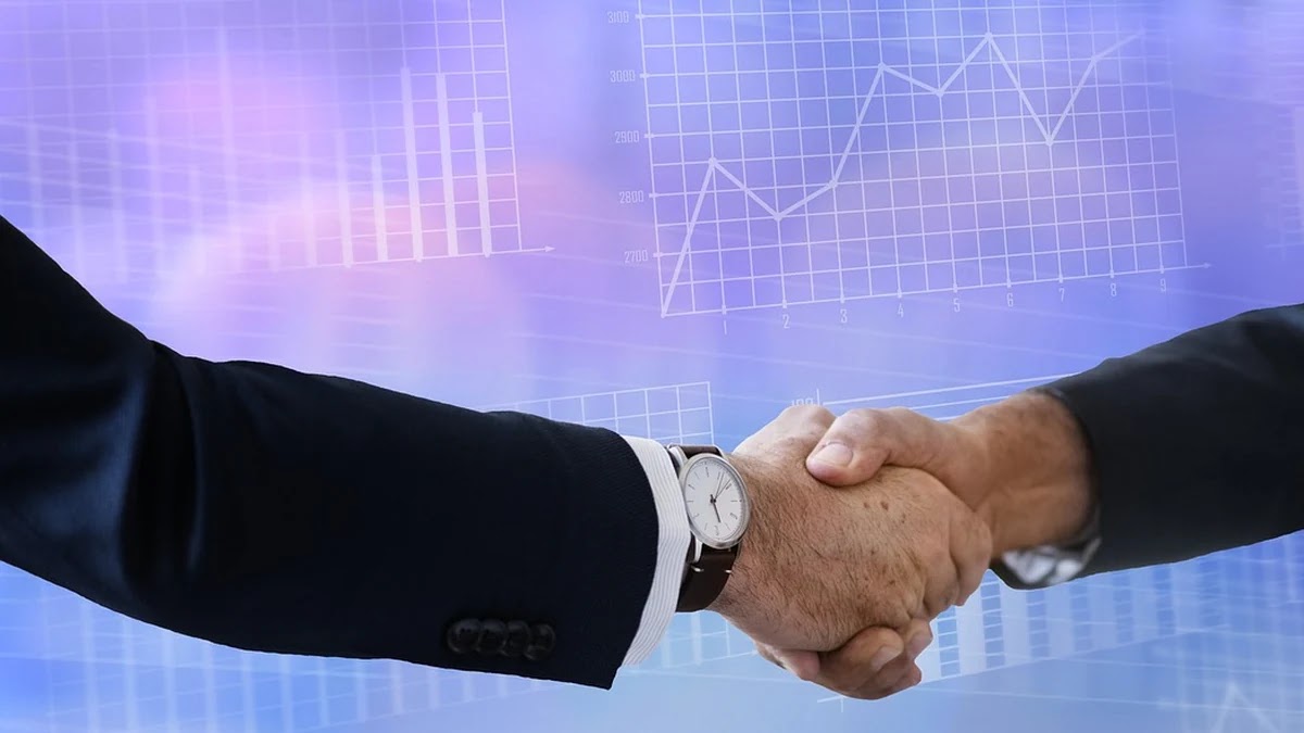 외화저축계좌와 달러예금의 차이점 및 환율 리스크 관리 방법