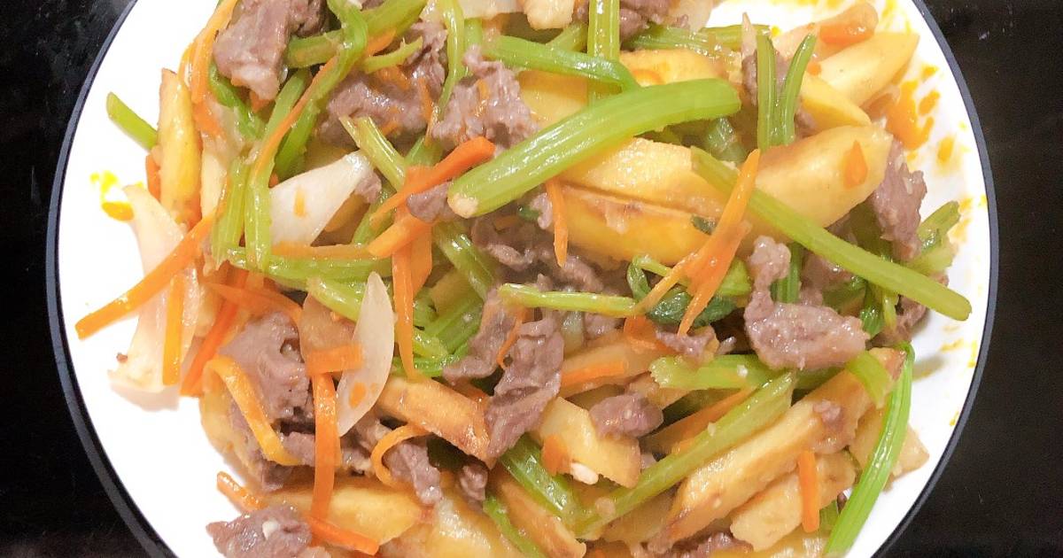 Thịt bò xào khoai tây, cần tây