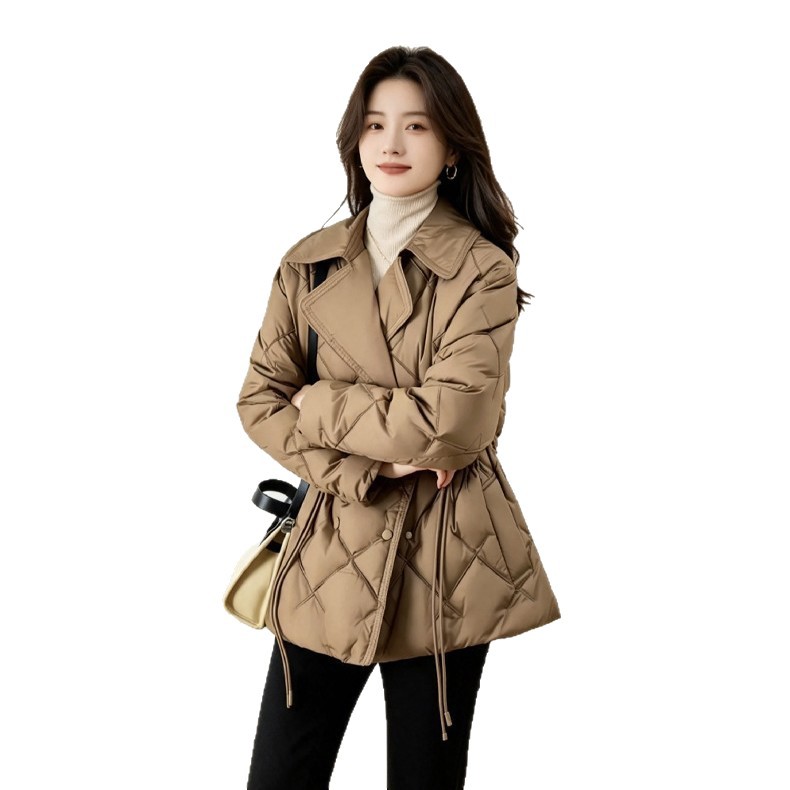 Short women’s down jacket in elegant style