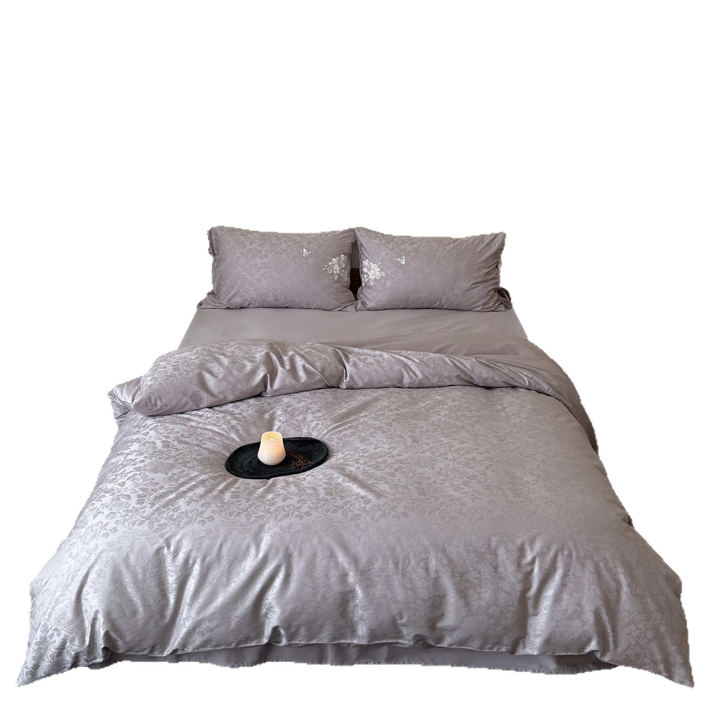 Cotton bedding set with floral embroidery