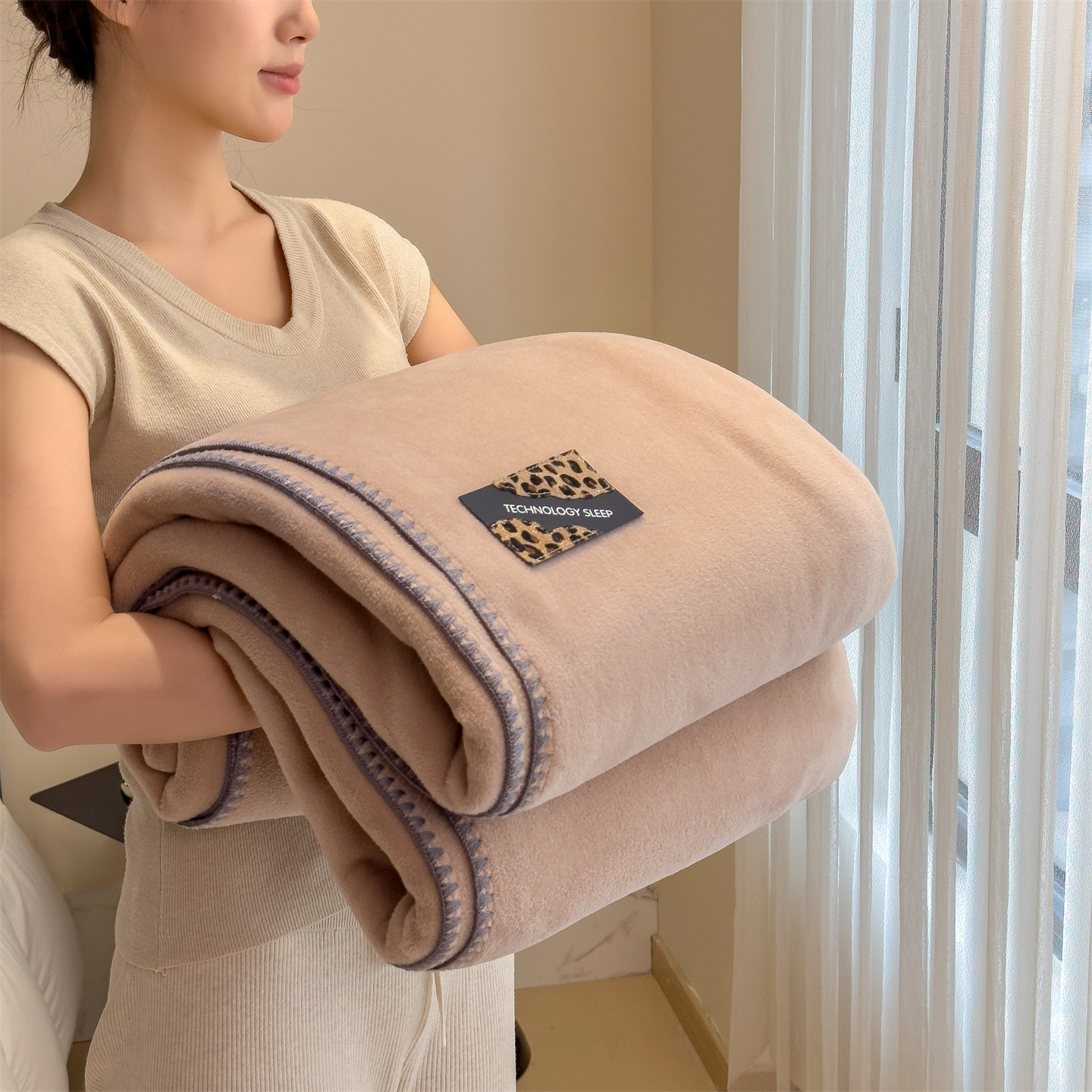 Solid color cozy blanket for every occasion