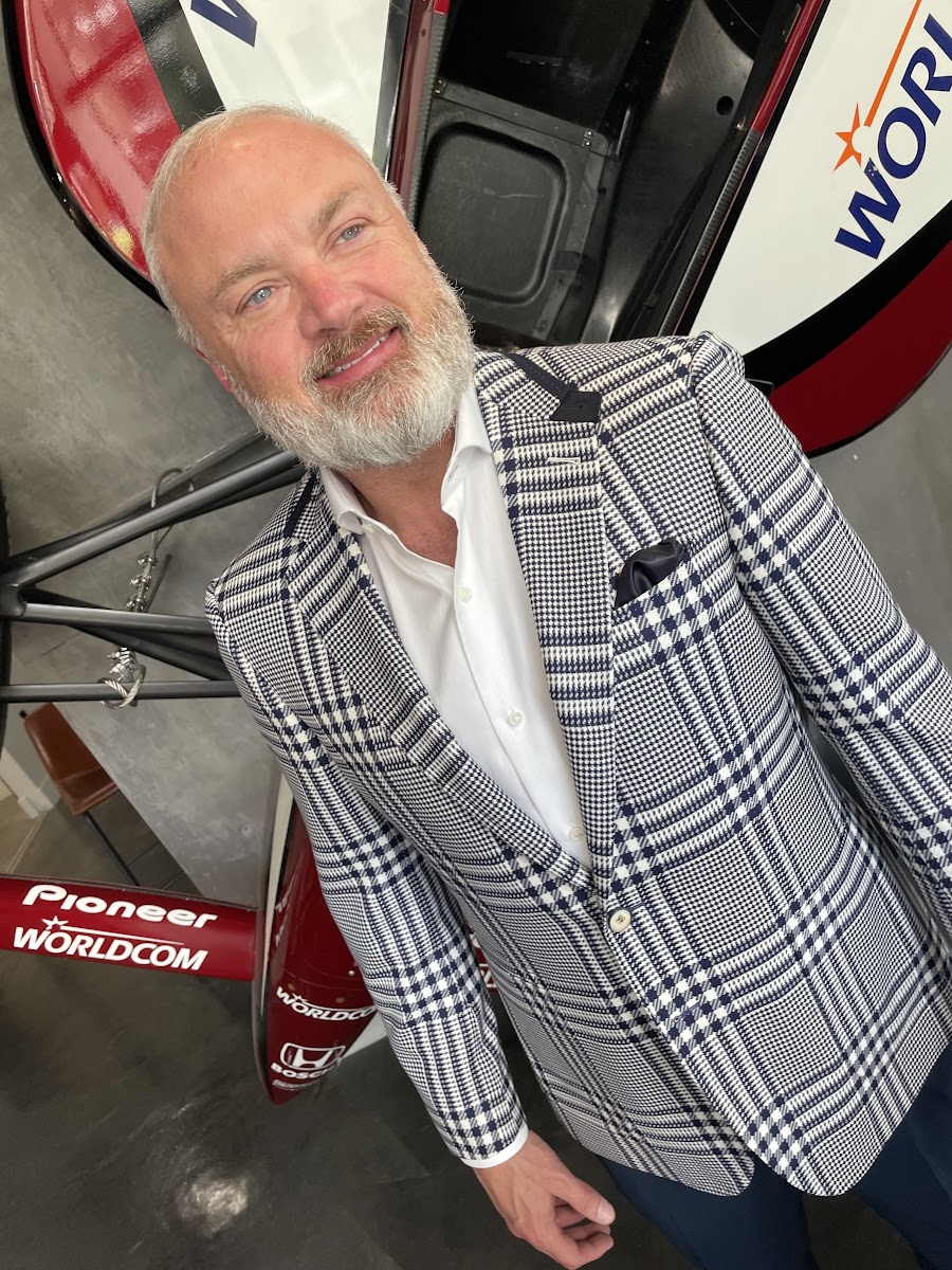 Custom handmade suit detail with hand-stitched lapel at Bespoke By CB Miami