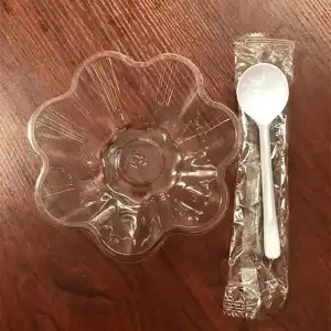 Disposable bowl made of PET, flower shape, 250 ml