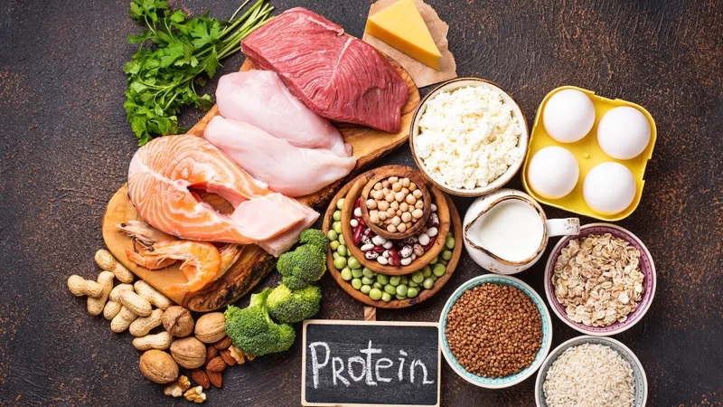 Bổ sung protein đều trong các bữa ăn giúp no lâu, hạn chế ăn vặt