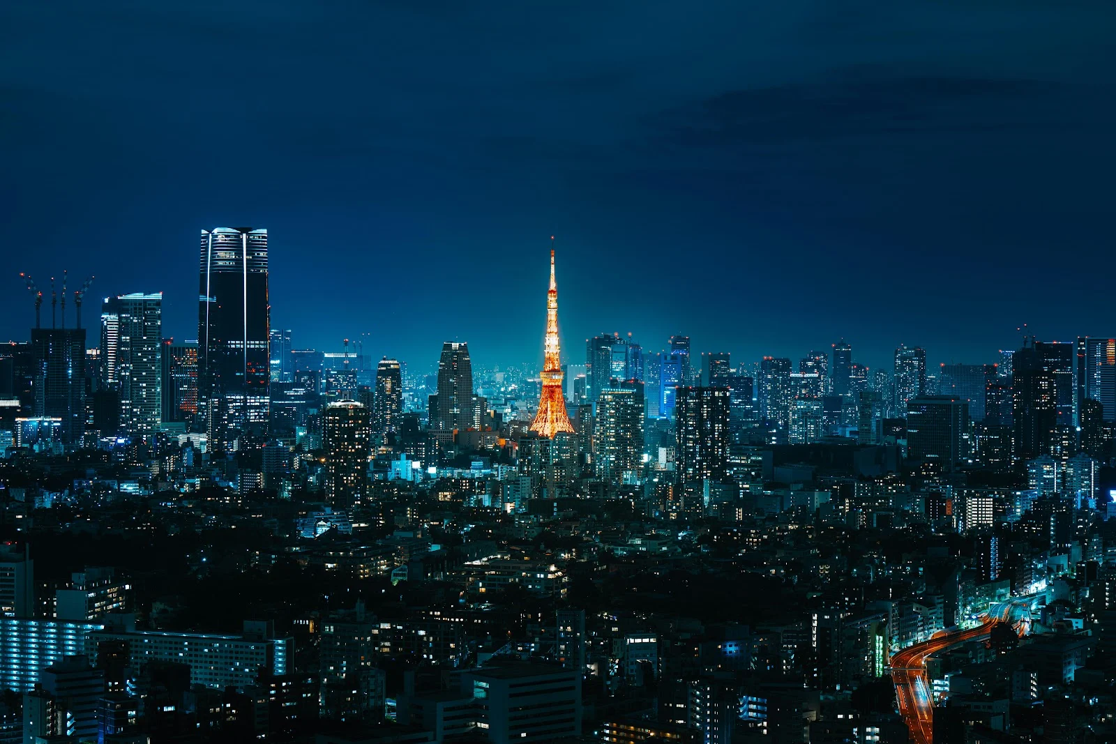 Tokyo Tower At Night - Urban Night Photography 8K Wallpaper (9504x6336)