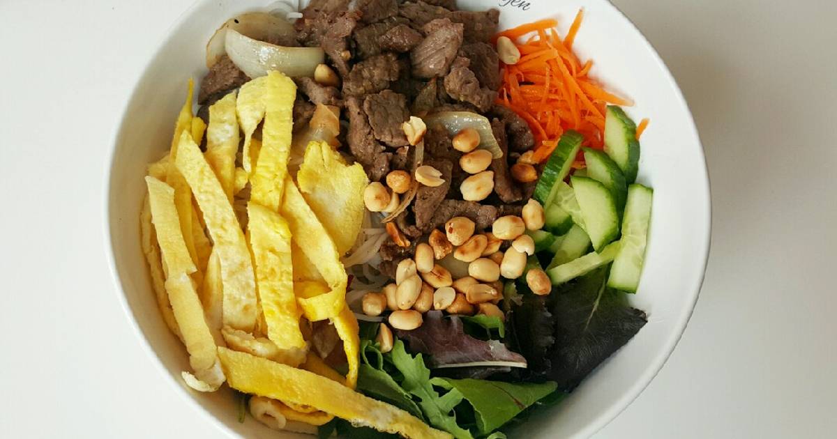 Bún thịt bò xào
